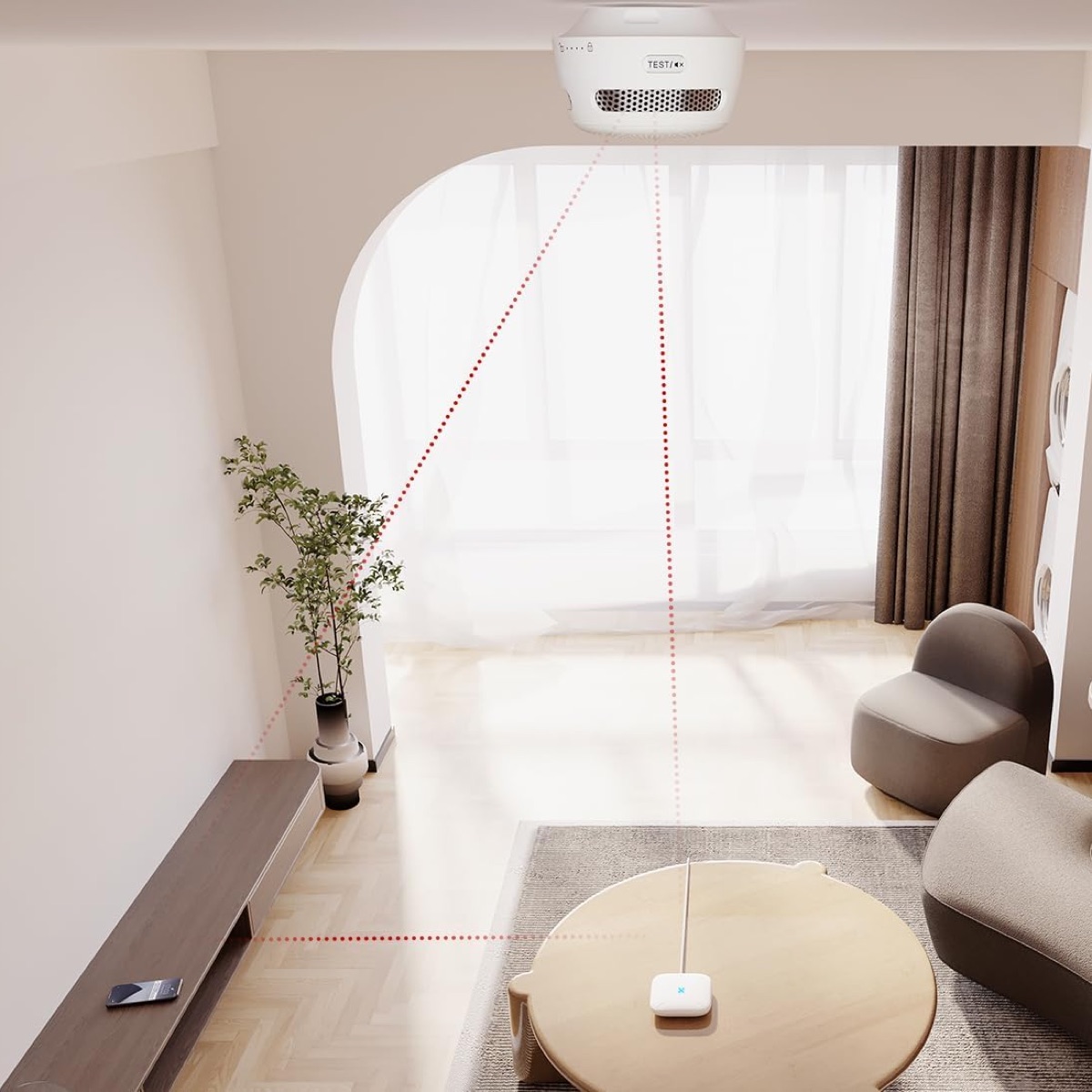Rauchmelder an der Decke und flache Basisstation auf einem Wohnzimmertisch